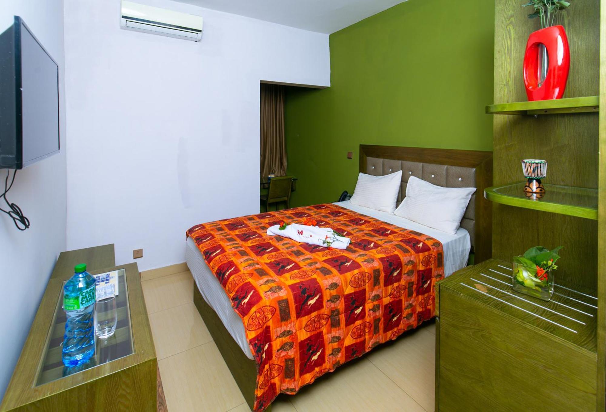 דקר Wakola Hotel Cheikh Anta Diop מראה חיצוני תמונה